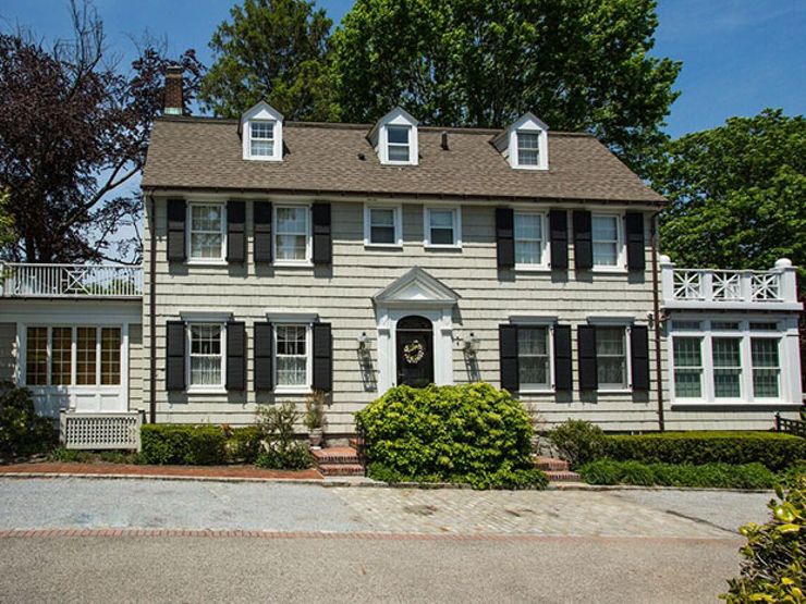 ordinary houses disturbing backstories amityville horror house