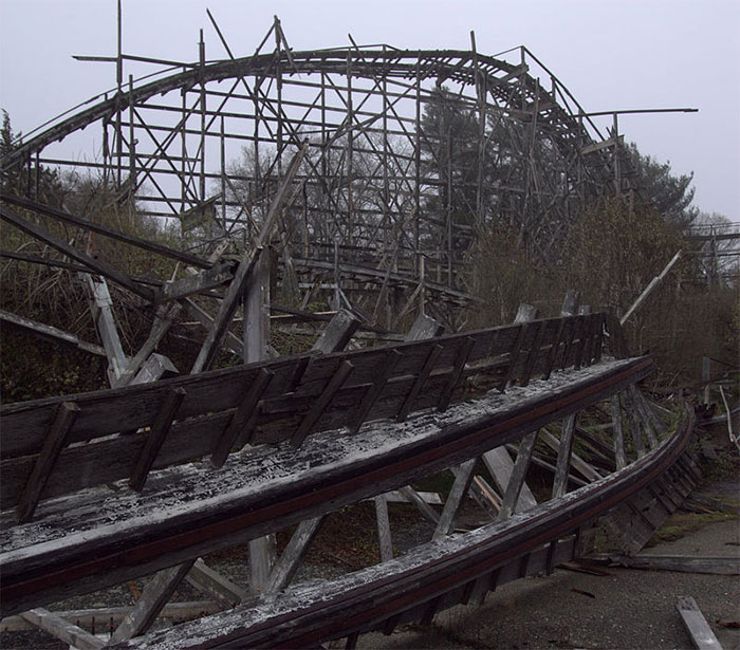 abandoned amusement parks
