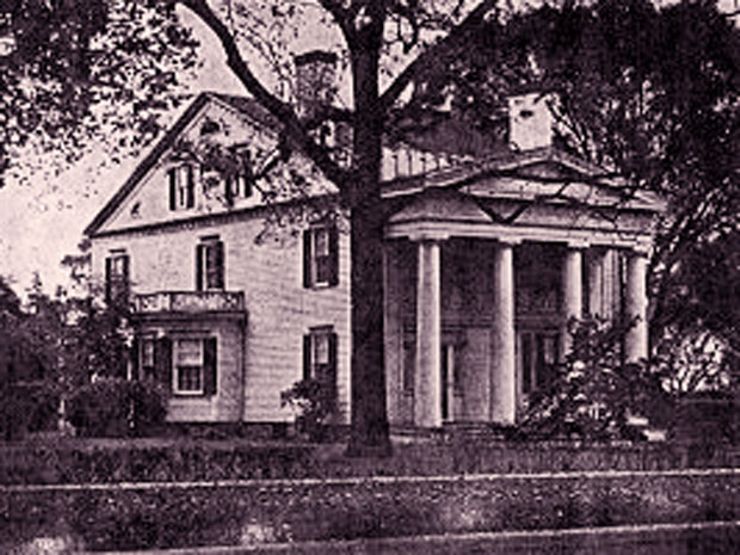 The Eerie Mystery of the Phelps Mansion Knockings
