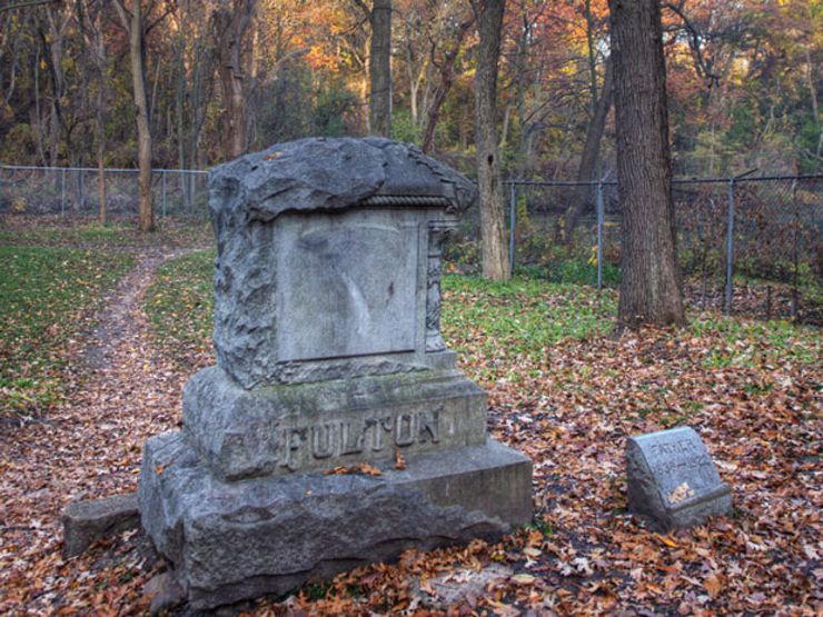 bachelor's grove cemetery