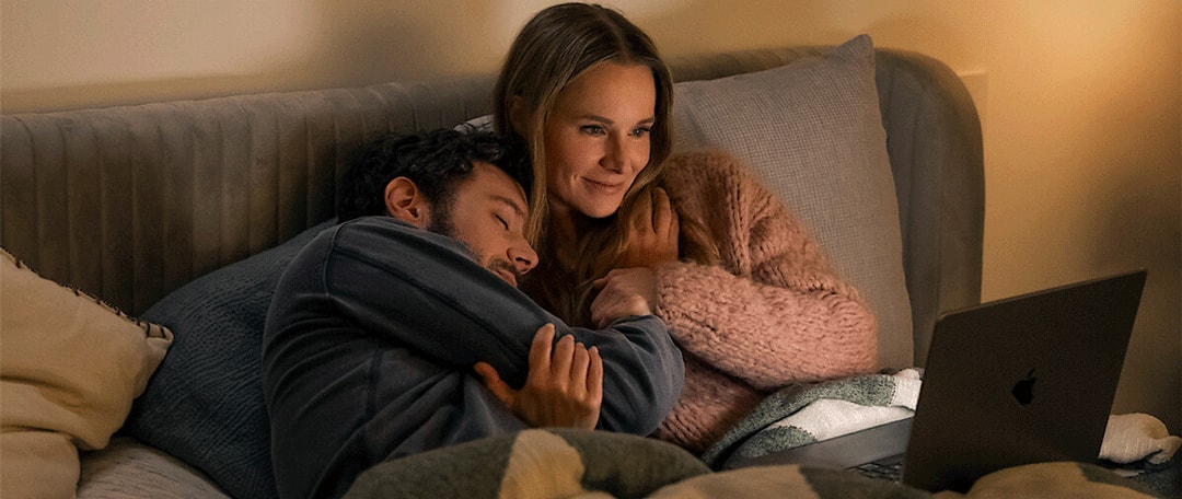 Kristen Bell and Adam Brody in scene from "Nobody Wants This". 