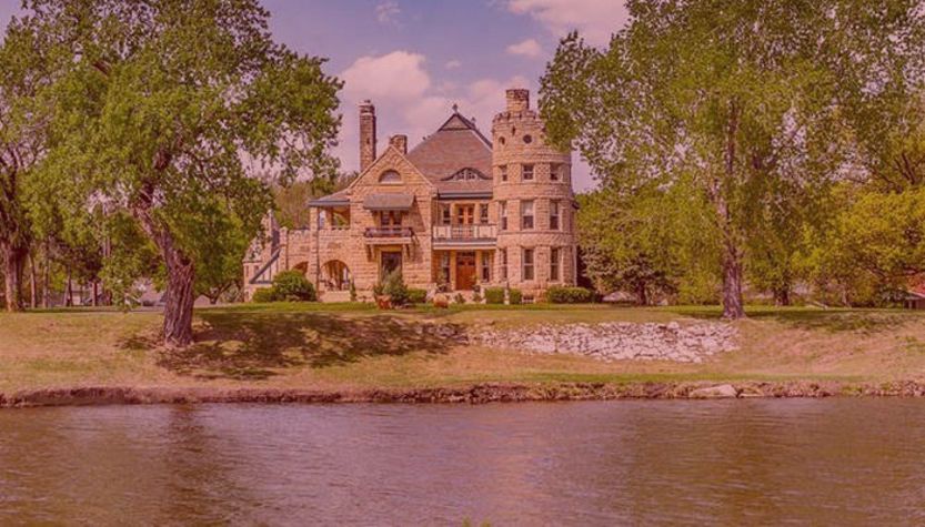 haunted houses for sale