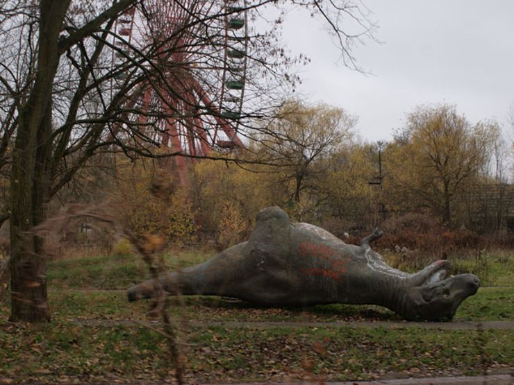 abandoned amusement parks