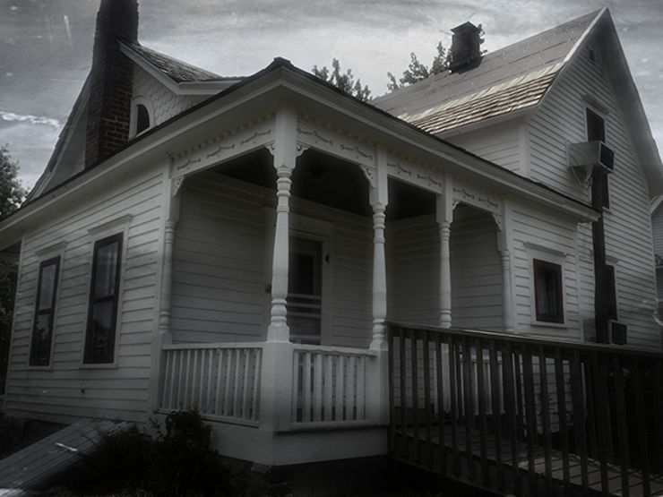 A Close Encounter with the Ghosts of the Villisca Murder House