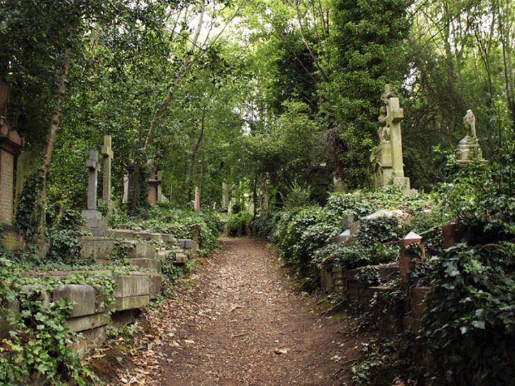 highgate cemetery highgate vampire