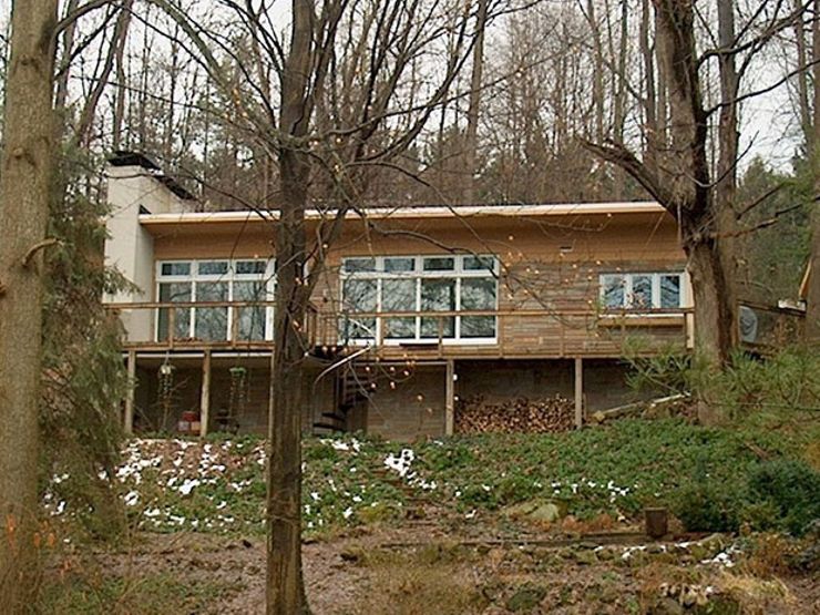 ordinary houses disturbing back stories jeffrey dahmer childhood home