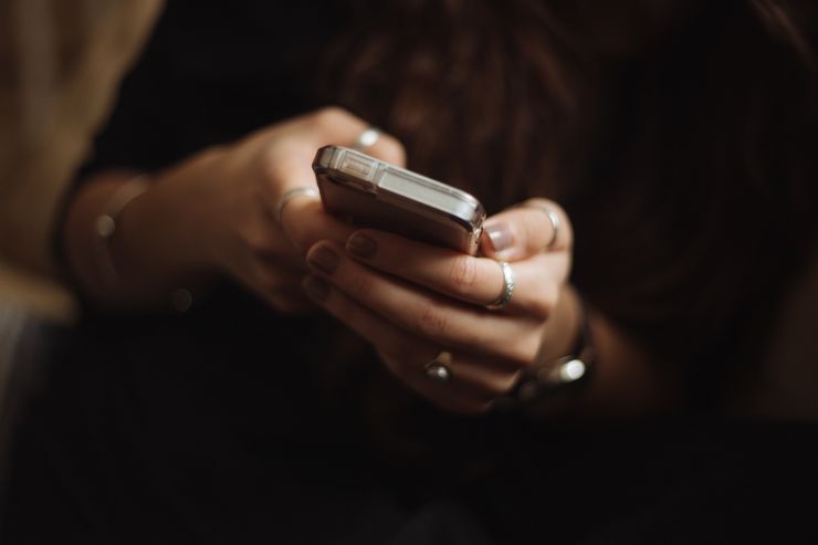 falling in love through tinder dating