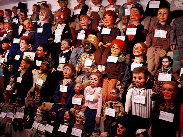 weird creepy museums