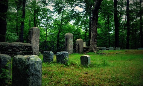 5-unbelievably-creepy-haunted-locations-in-massachusetts_image3 Photo of Spider Gates Cemetery