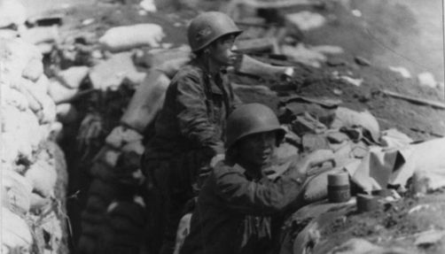 battle of khe sanh two rangers man a trench