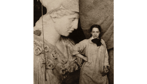 Enid Yandell with her sculpture of Pallas Athena in 1896.