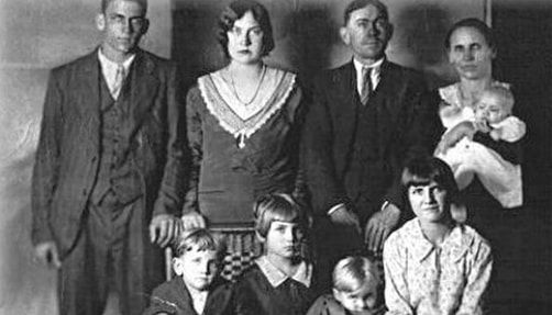 Photograph of the Lawson family. 