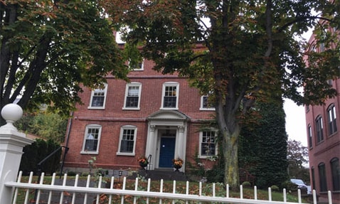 5-unbelievably-creepy-haunted-locations-in-massachusetts_image2 Photo of Joshua Ward House