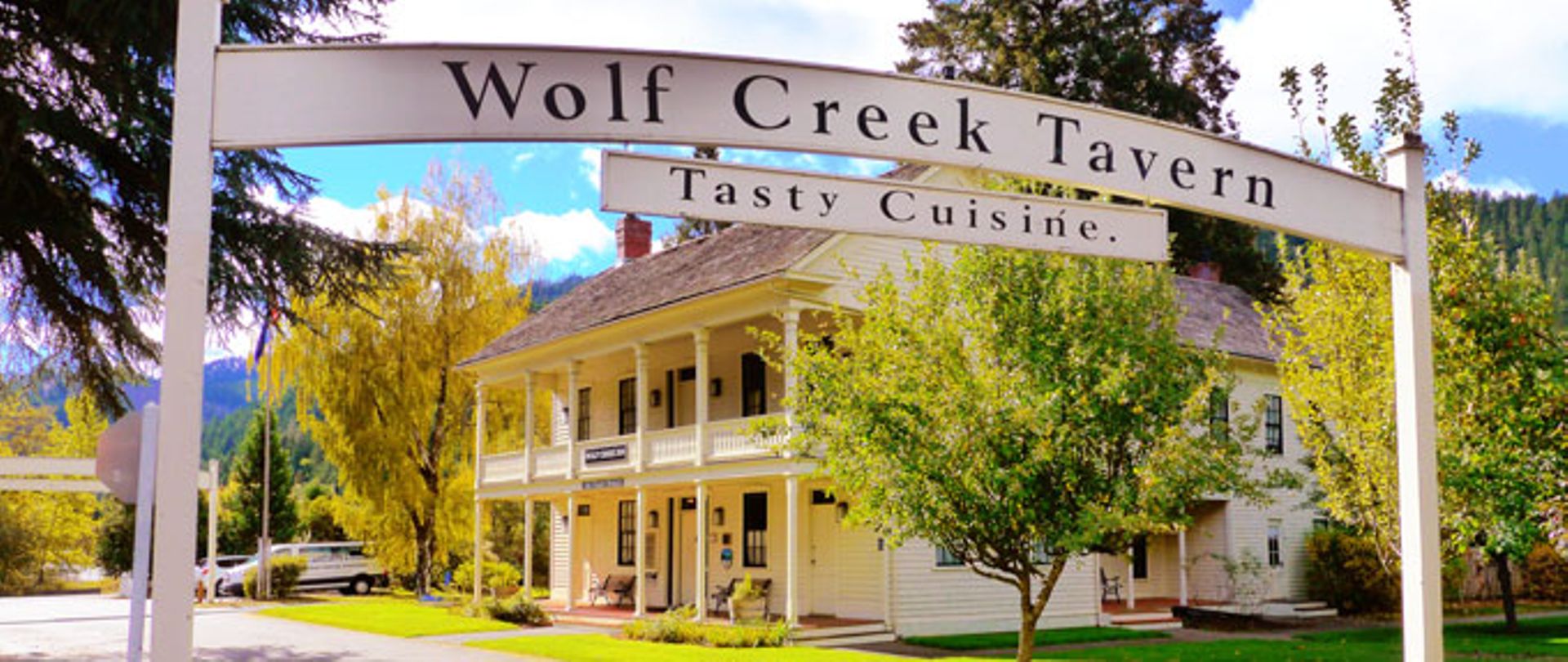 The Many Ghosts Of Oregon S Historic Wolf Creek Inn